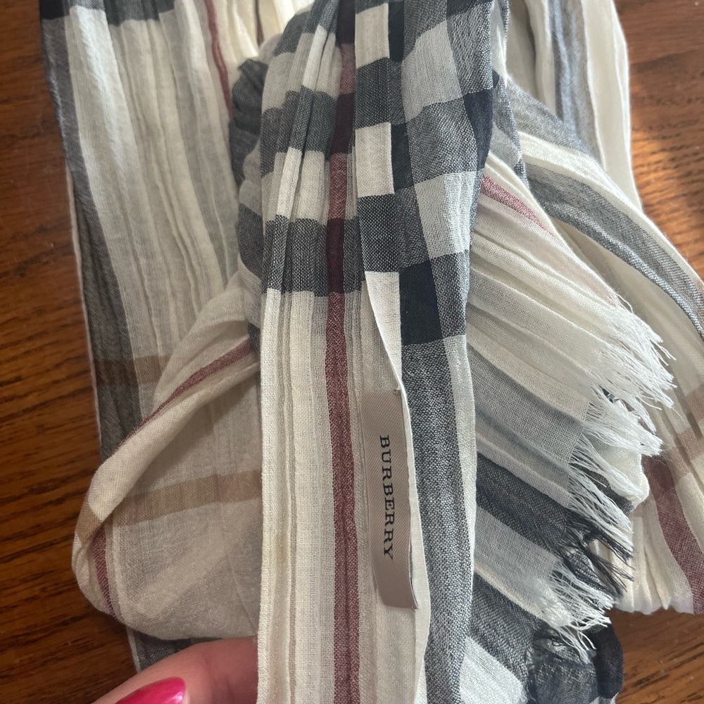 Burberry scarf
